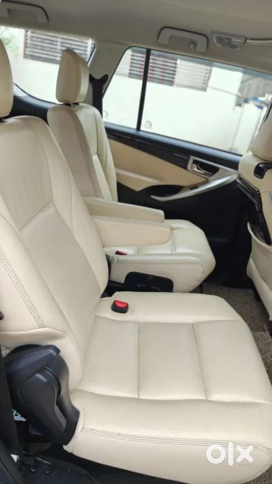 Toyota Innova Crysta 2.8 Zx At 7 Seater, 2018, Diesel