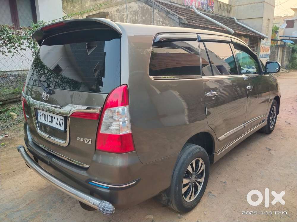 Toyota Innova 2.5 V 8 Str, 2015, Diesel