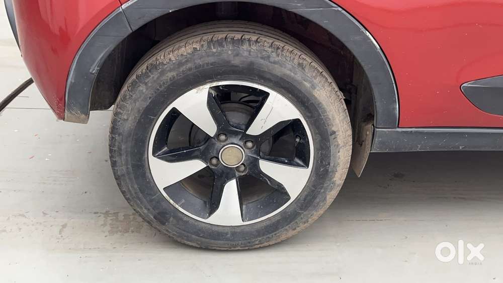 Tata Nexon 1.2 Revotron Xz Plus, 2017, Petrol