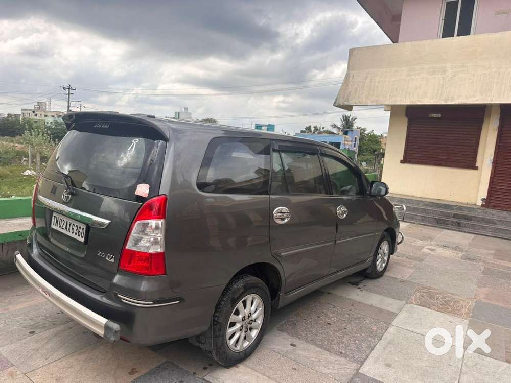 Toyota Innova 2013 Diesel Well Maintained