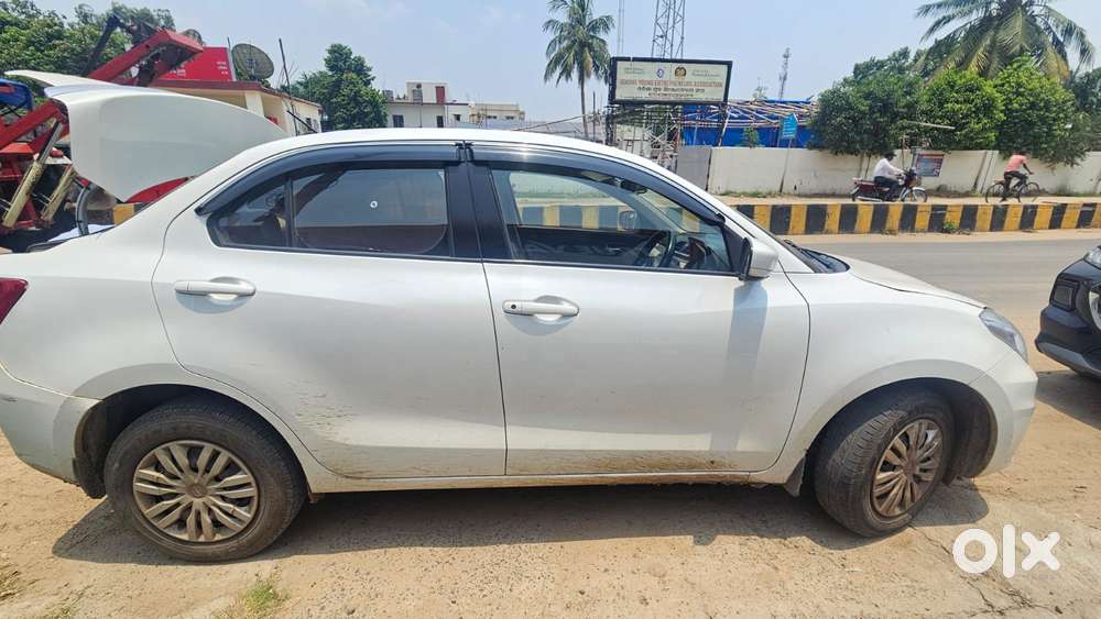 Maruti Suzuki Swift Dzire Vxi(o) Amt, 2023, Petrol