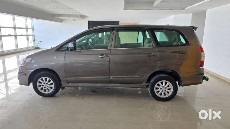 Toyota Innova 2.5 G (diesel) 8 Seater, 2014, Diesel