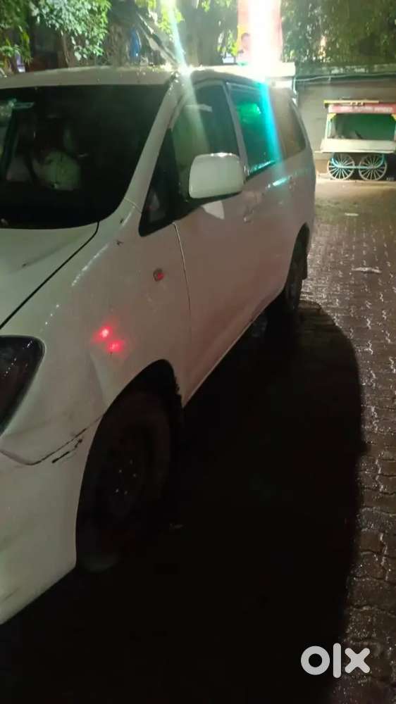 Toyota Innova 2009 Diesel 150000 Km Driven