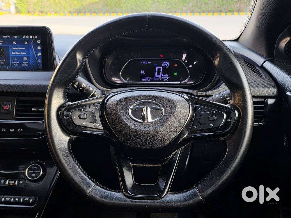 Tata Nexon 1.5 Revotorq Xza Plus Luxs Red Dark Edition Amt, 2022, Di..