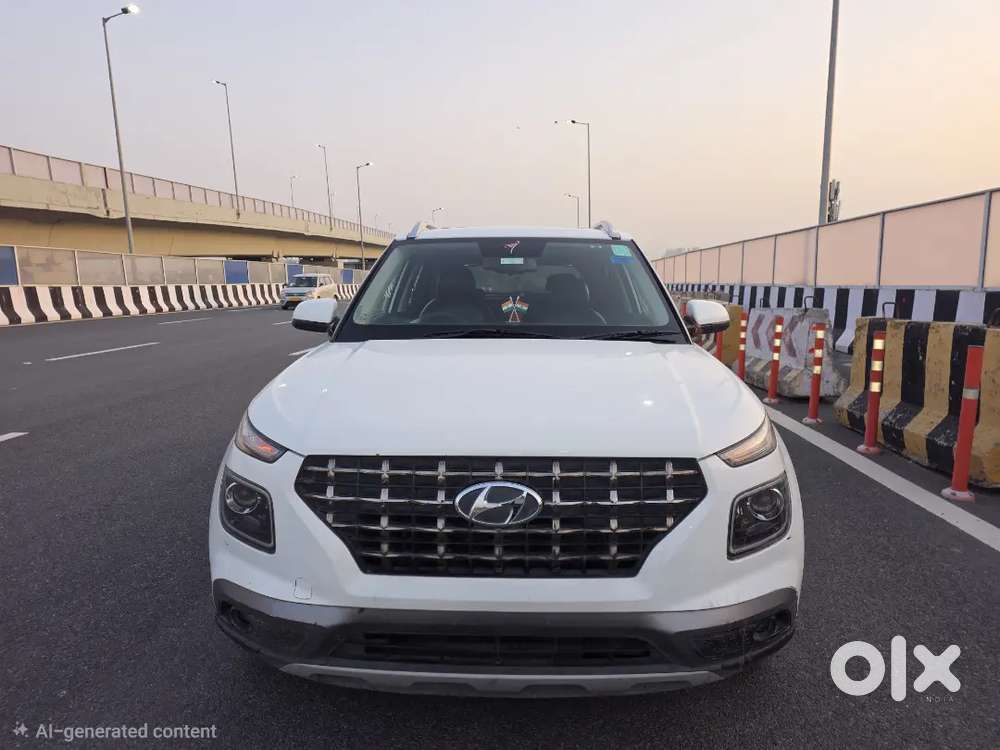 Hyundai Venue 2021 Petrol Well Maintained