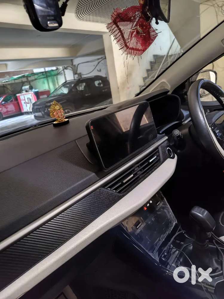 Tata Nexon 2025 Petrol Well Maintained