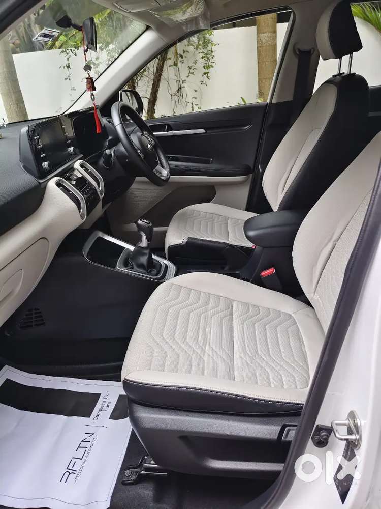Kia Sonet Petrol 2021