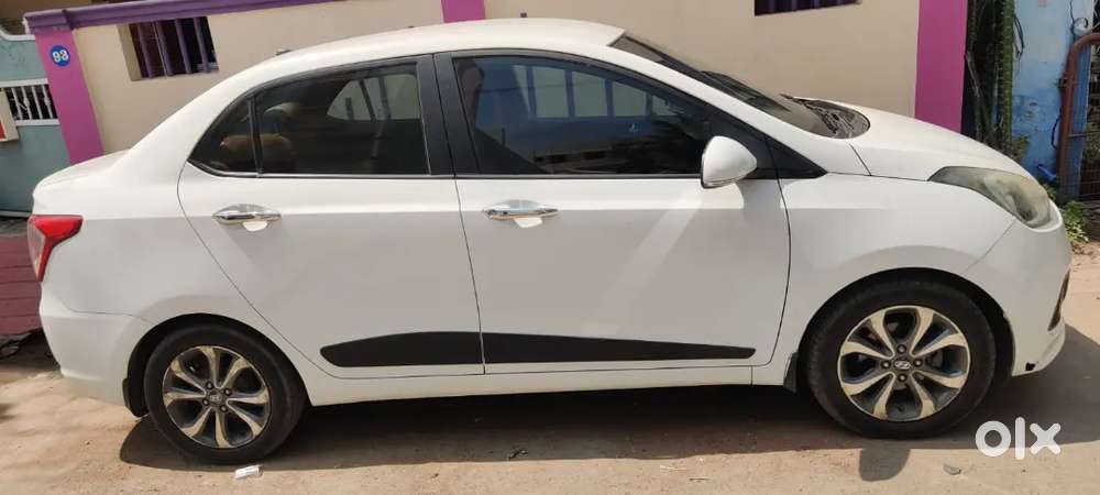 White Hyundai Xcent 2015 Petrol. Automatic Transmission.good Condition