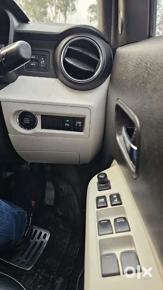 Maruti Suzuki Ignis 2017 Diesel Automatic 105000 Km Driven Excellent