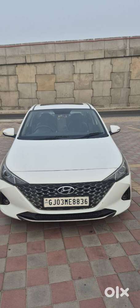 Hyundai Verna 1.5 Sx (o) Petrol Mt, 2022, Petrol