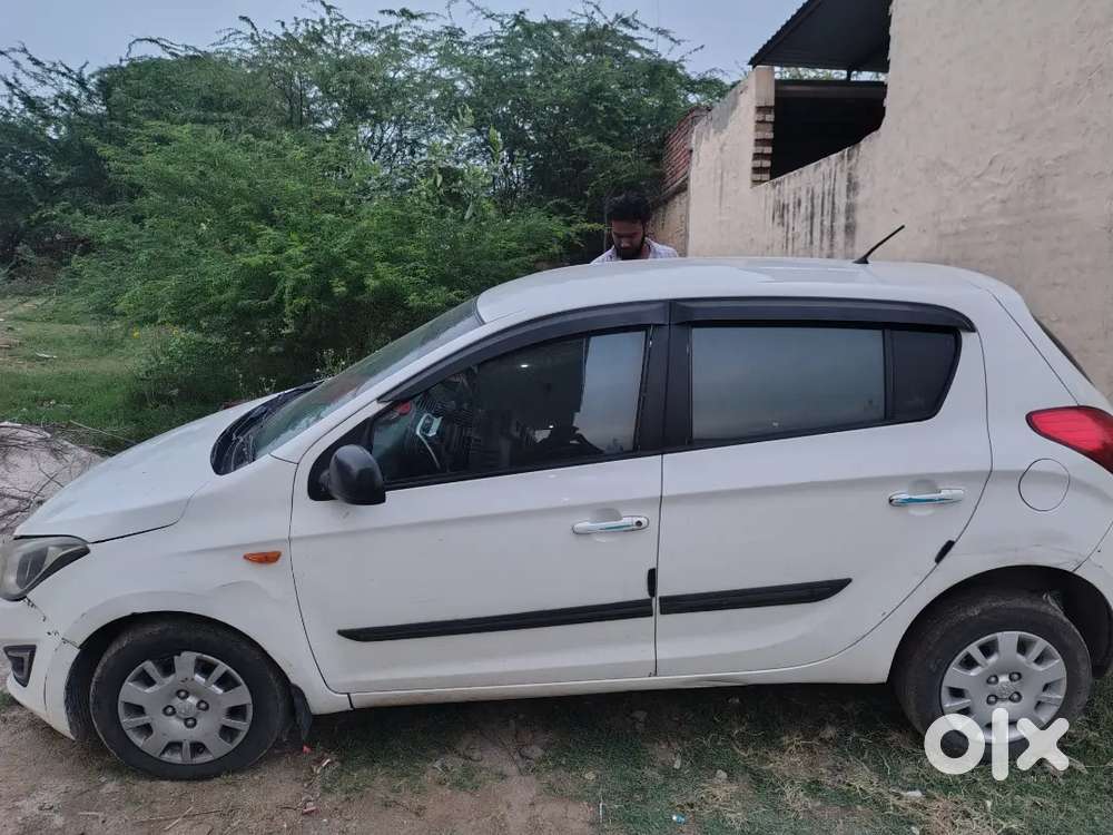 Hyundai I20 2012 Cng & Hybrids Well Maintained