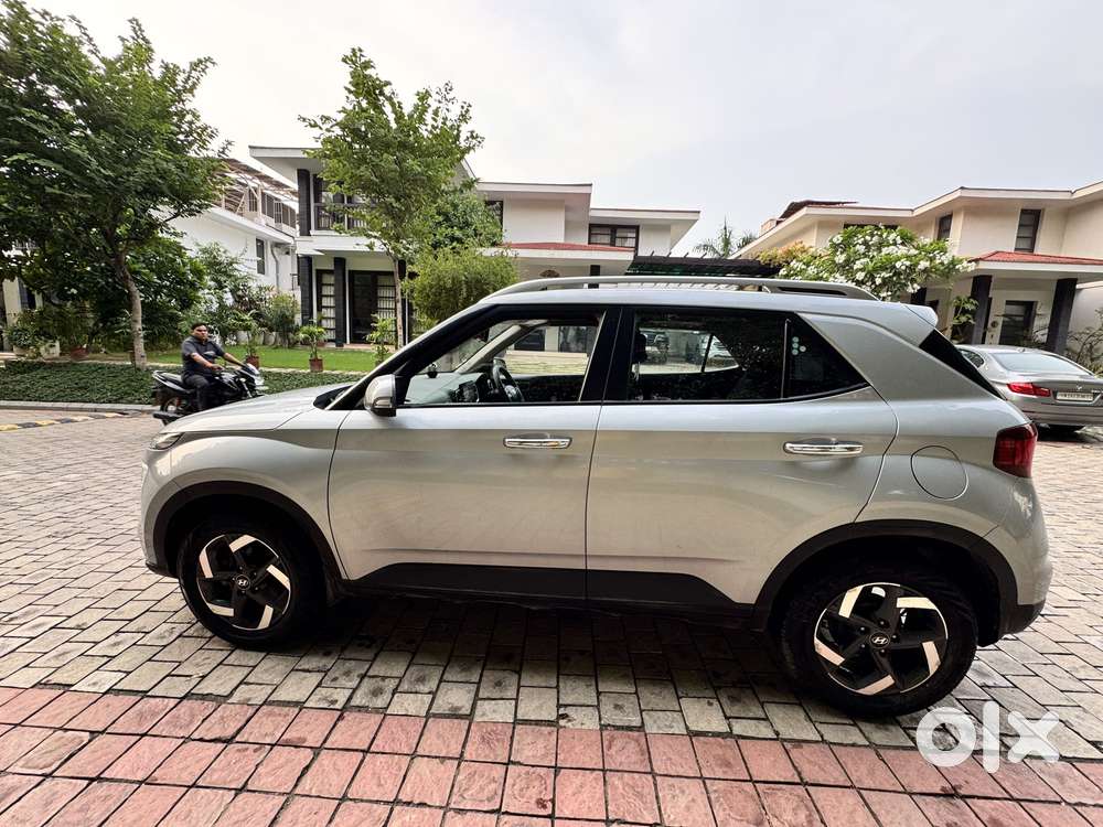 Hyundai Venue 1.0 Sx Turbo Dct, 2019, Petrol