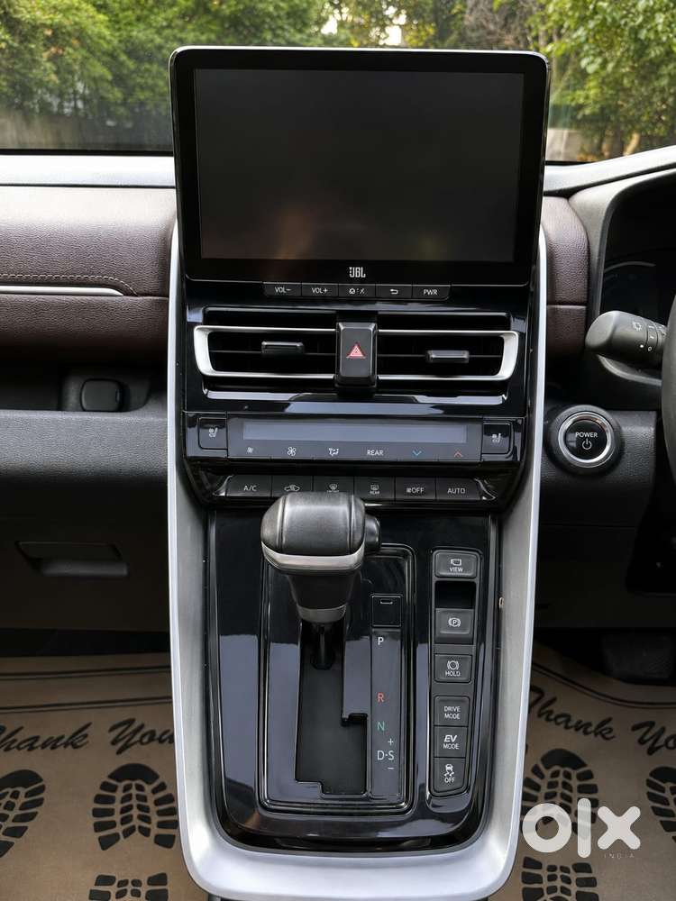 Toyota Innova Hycross 2.0 Zx Hybrid 7 Str, 2024, Petrol