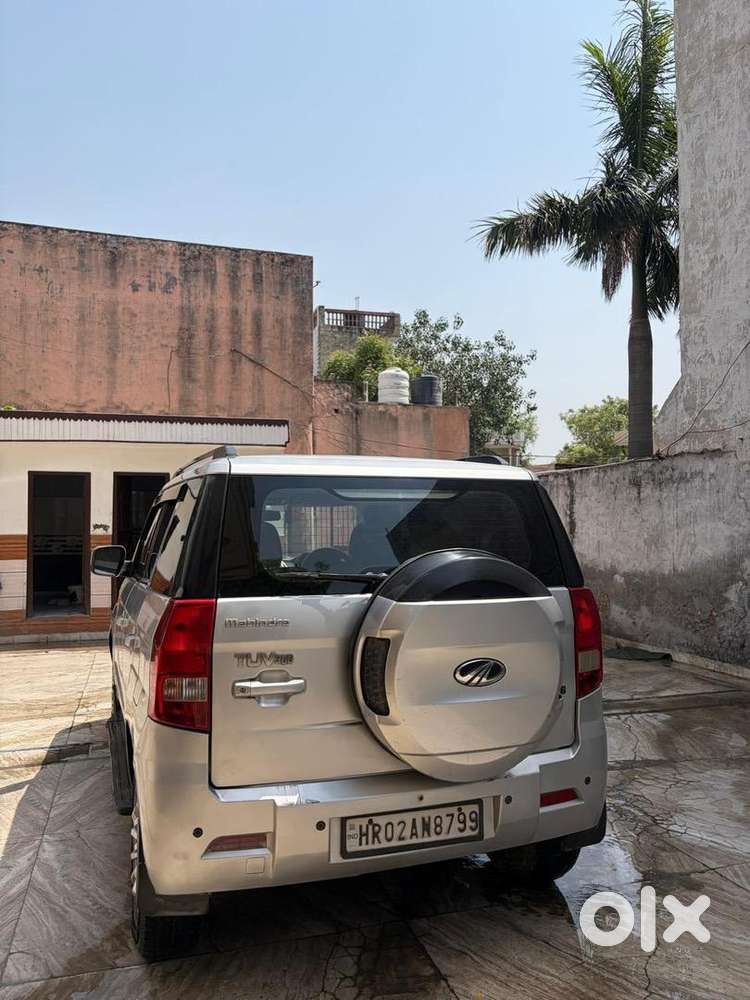 Mahindra Tuv 300