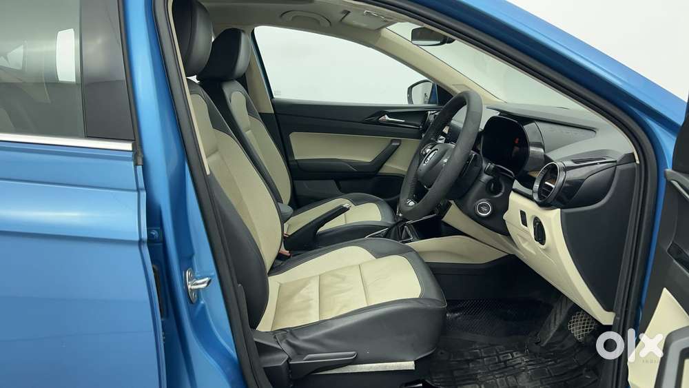 Skoda Slavia Style 1.0l Tsi At, 2023, Petrol