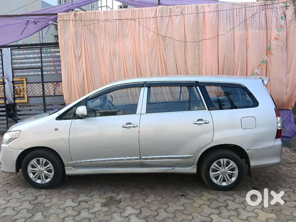 Toyota Innova 2014 Diesel 200000 Km Driven