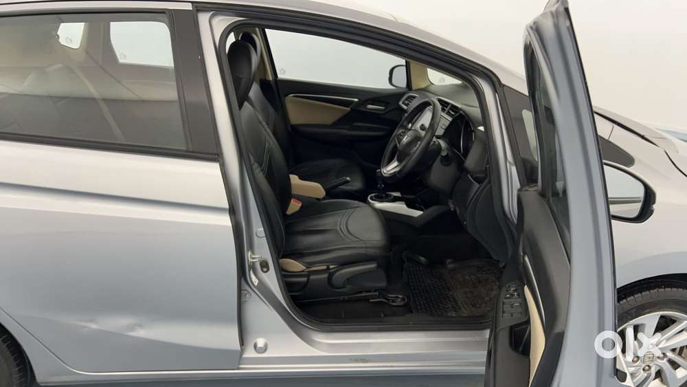 Honda Jazz [2020-2023] 1.2 Vx I-vtec Mt, 2022, Petrol