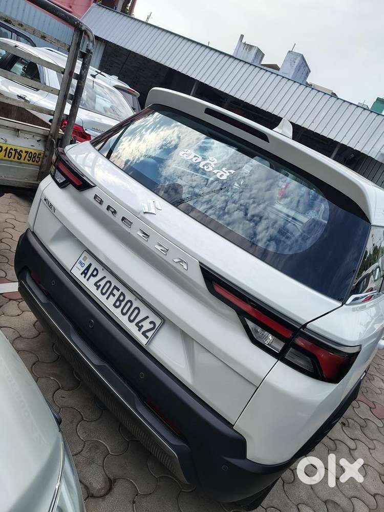 Maruti Suzuki Brezza Petrol Well Maintained