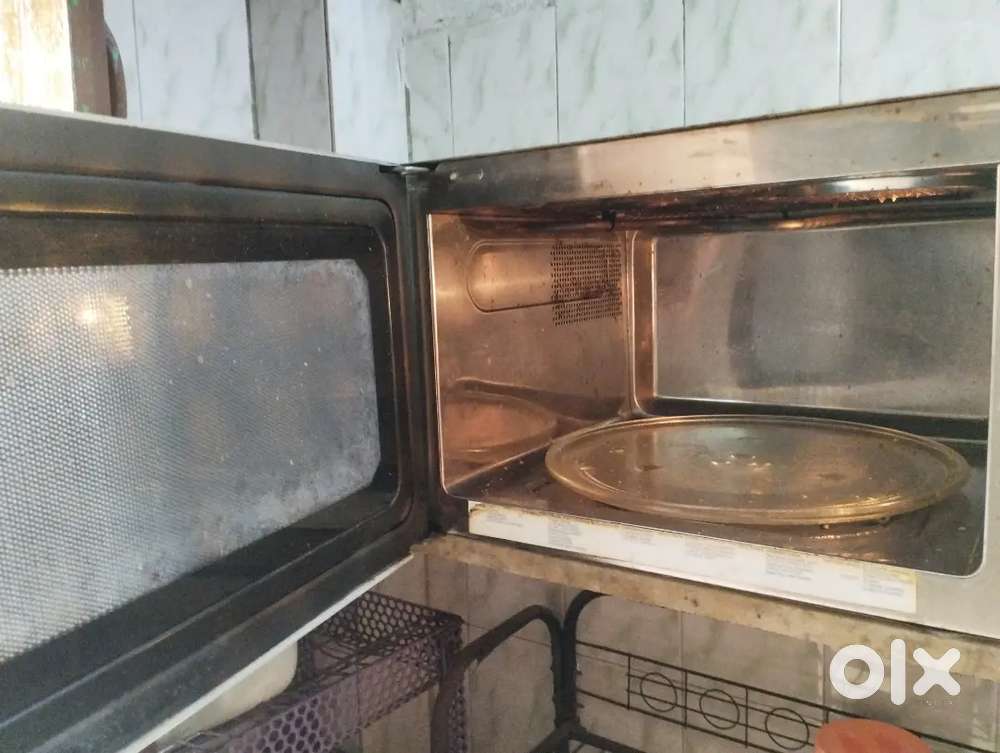 Microwave oven