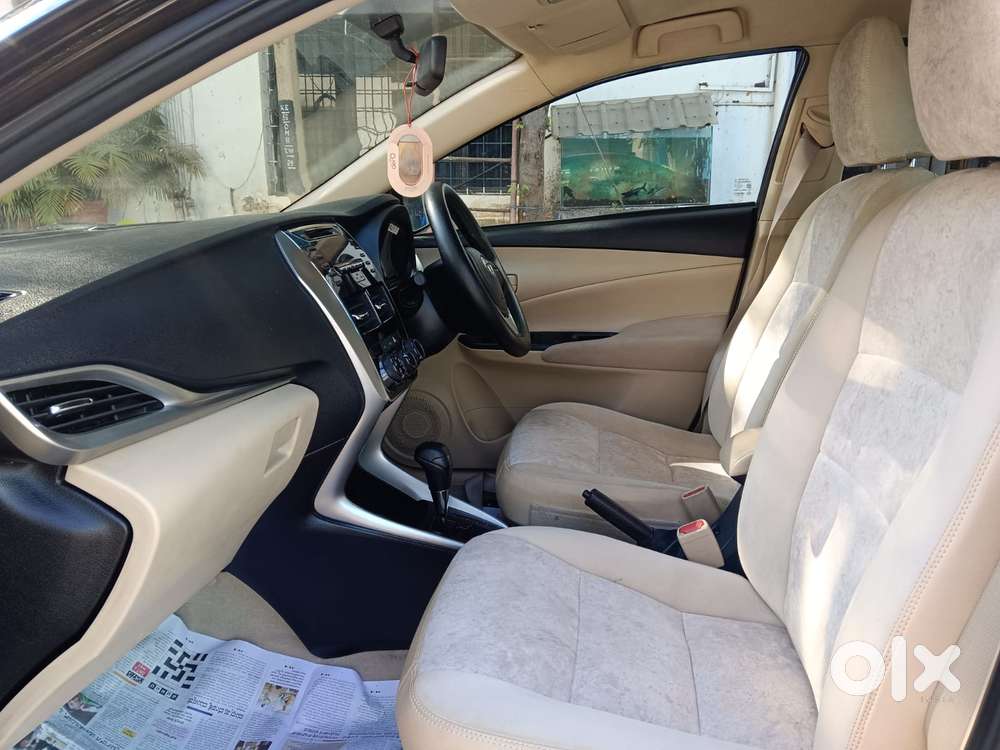 Toyota Yaris J Cvt, 2018, Petrol