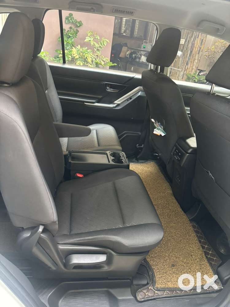 Bank Manger Owned  Innova Hycross At Cochin 68000 Thousand