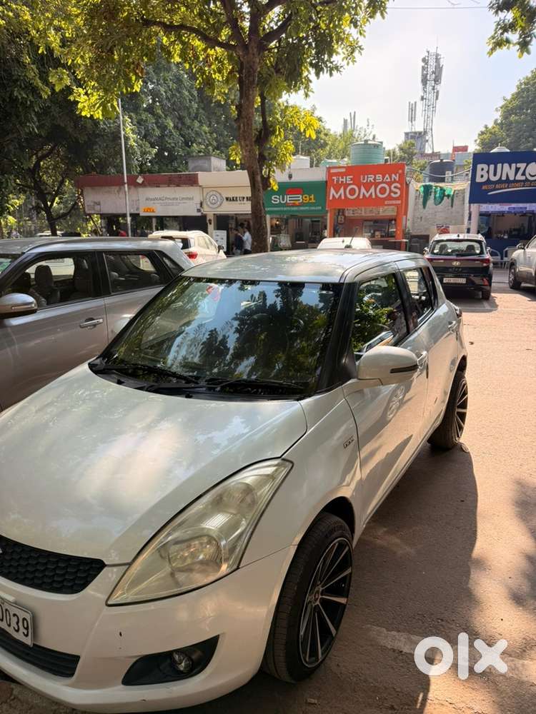 Maruti Suzuki Swift 2012