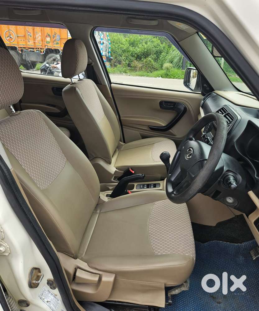 Mahindra Tuv 300 T6 Plus, 2016, Diesel