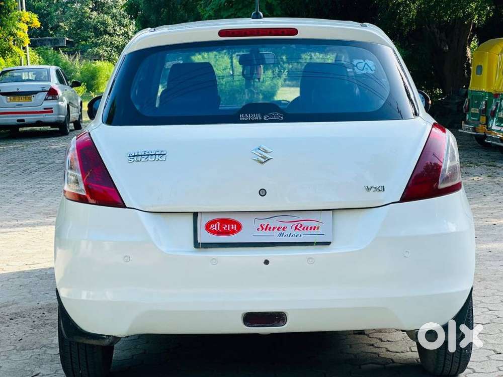Maruti Suzuki Swift Vxi + Manual, 2012, Petrol