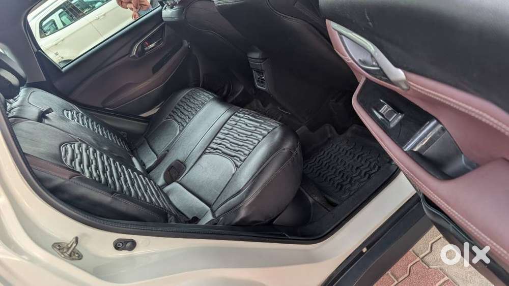 Maruti Suzuki Grand Vitara 1.5 Zeta Smart Hybrid At, 2022, Petrol