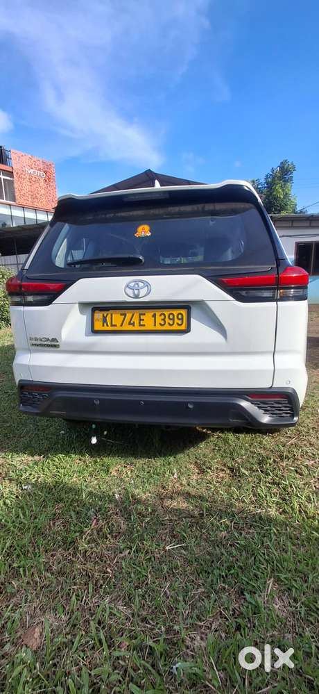 Toyota Innova Hycross 2.0 Vx (o) Hybrid 7 Str, 2024, Petrol