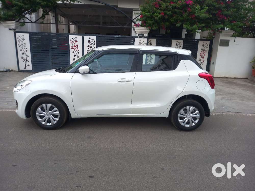 Maruti Suzuki Swift Vxi Ags, 2019, Petrol