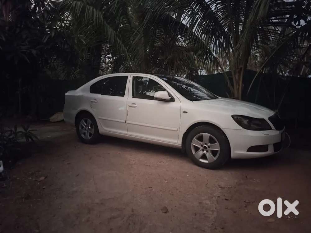 Skoda Laura 2012 Diesel 110000 Km Driven L&k  (city Mileage 21)