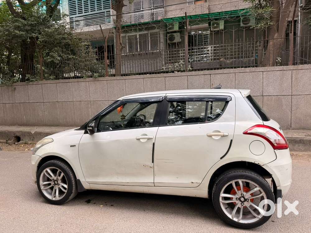 Maruti Suzuki Swift Petrol 2013