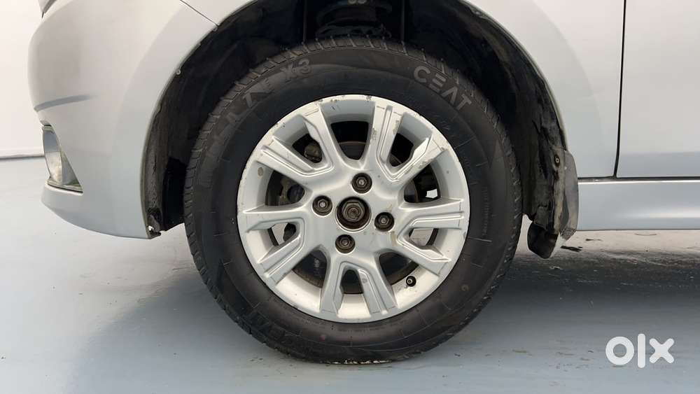 Tata Tiago Xz, 2016, Petrol