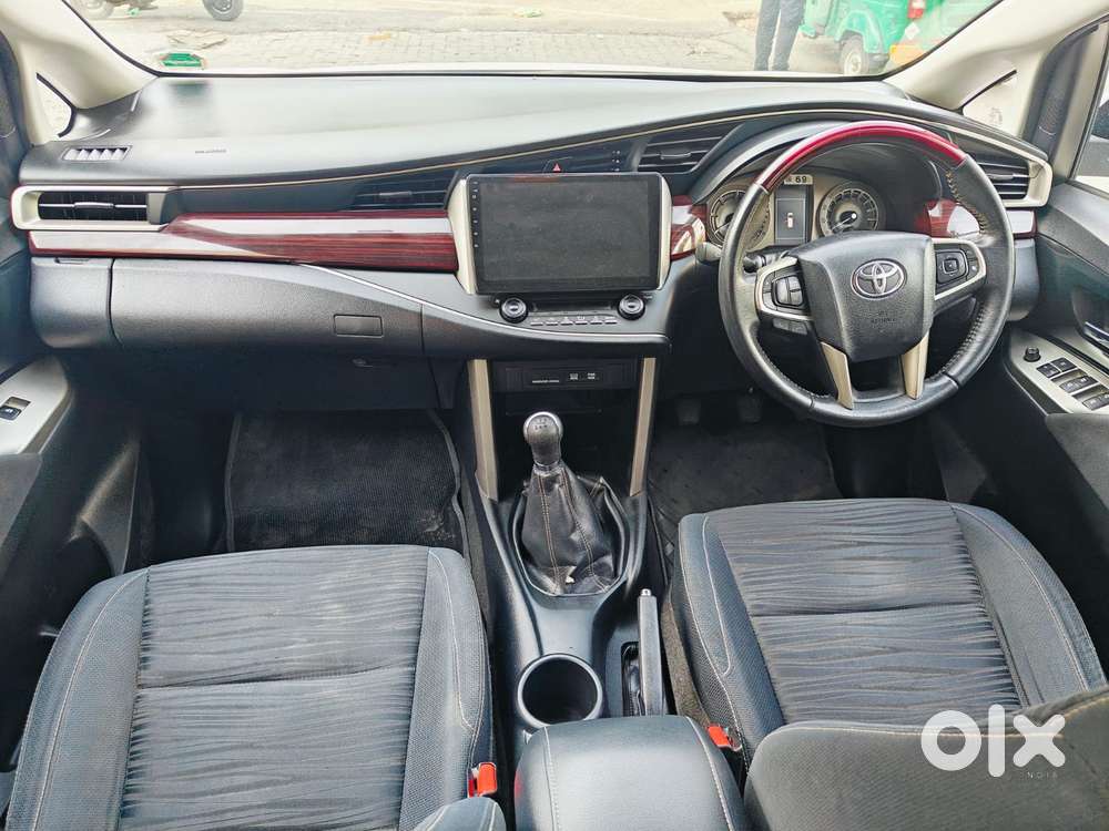 Toyota Innova Crysta 2.4 Vx Mt, 2016, Diesel