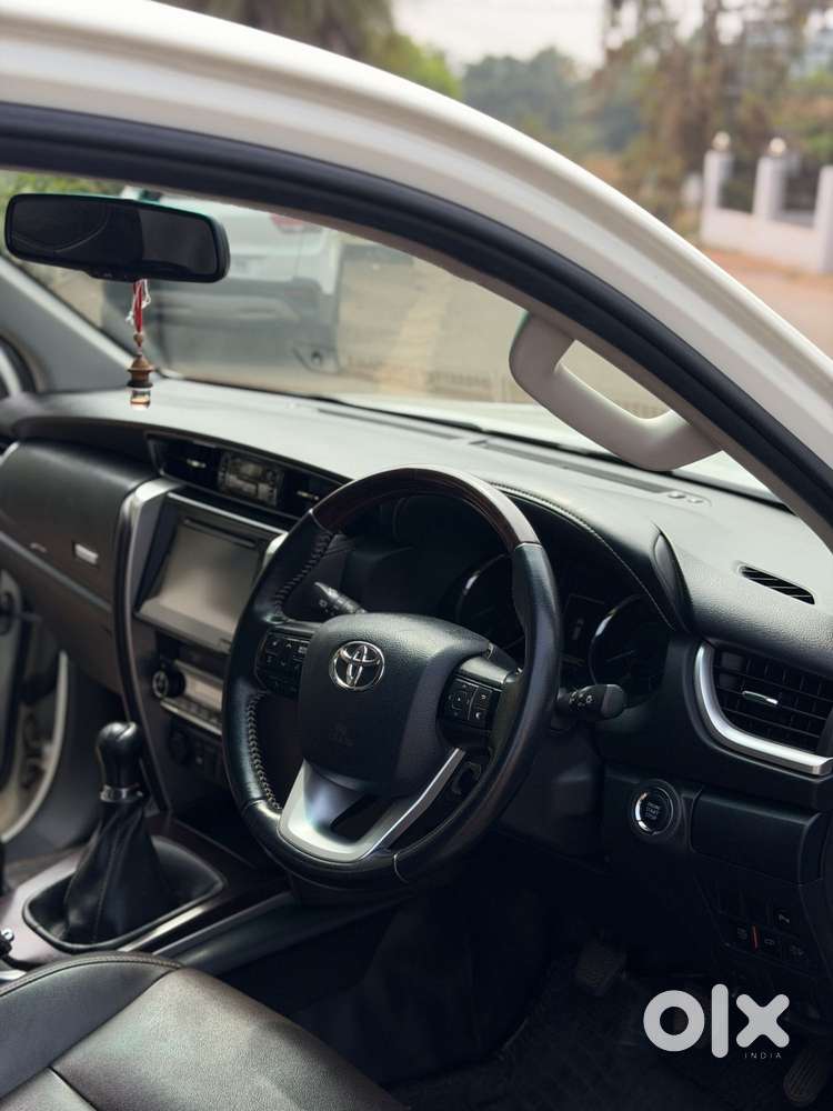 Toyota Fortuner [2021-ongoing] 2.8 2wd Diesel Mt, 2020, Diesel