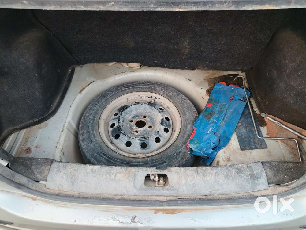 Maruti Suzuki Swift Dzire Vxi Optional, 2012, Petrol