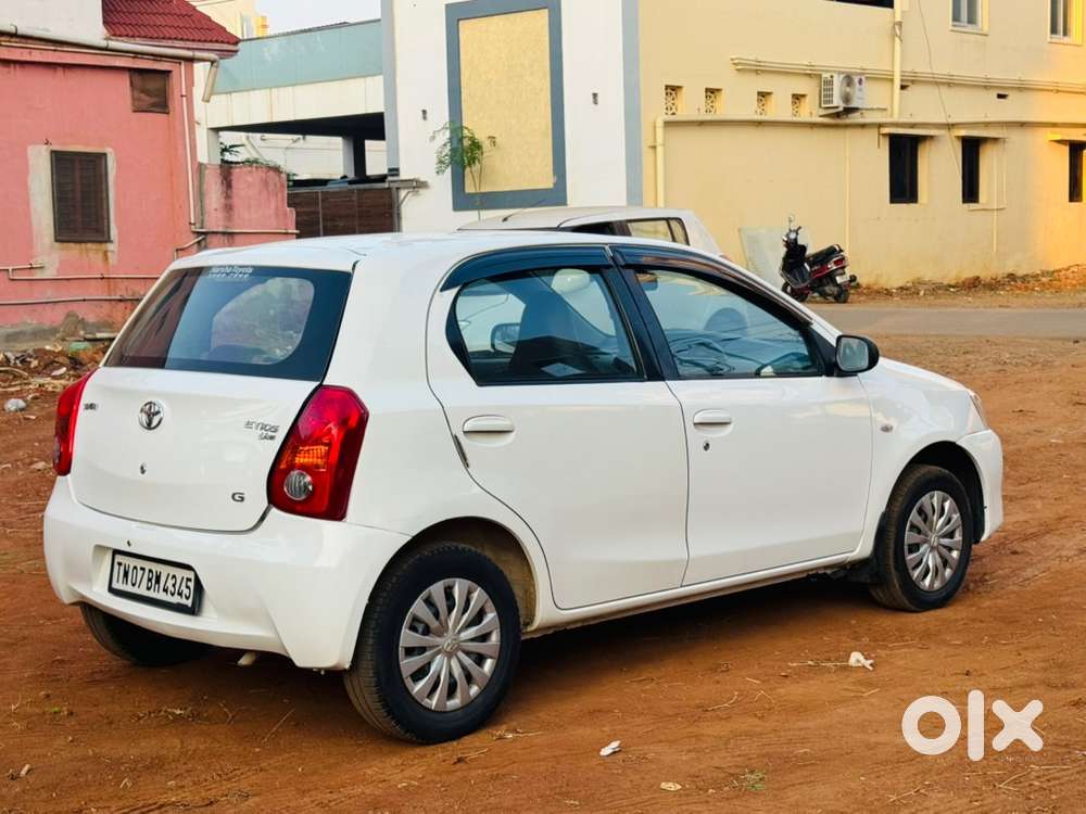 Toyota Etios Liva 2011 Petrol Well Maintained