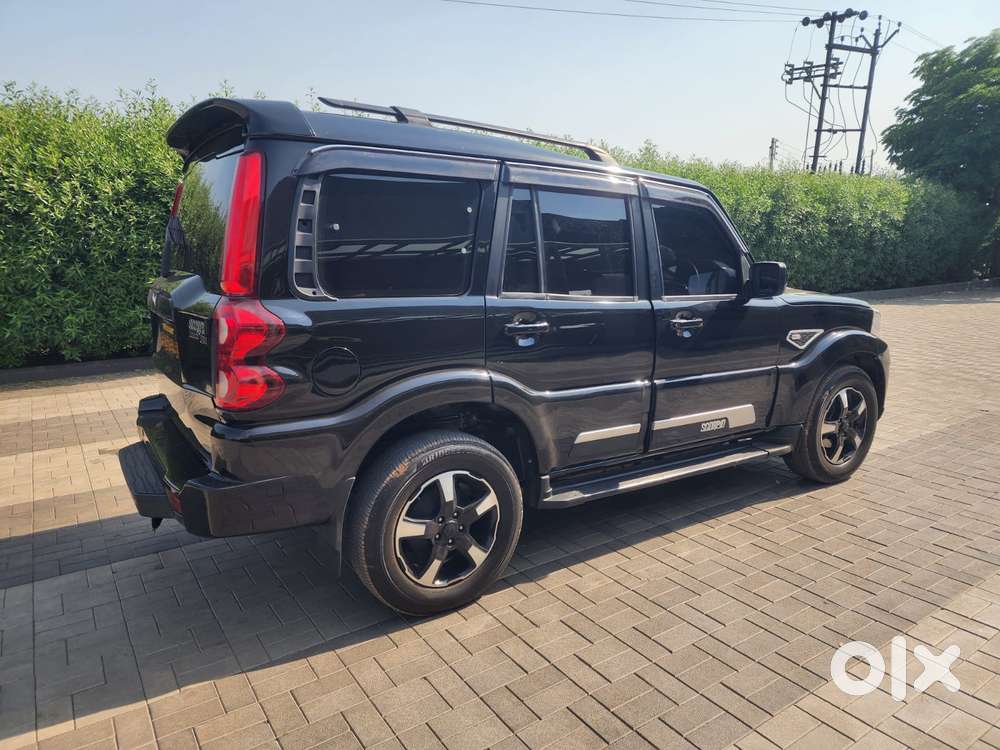 Mahindra Scorpio Classic 2.2 S 11 Mt 7 Str, 2024, Diesel