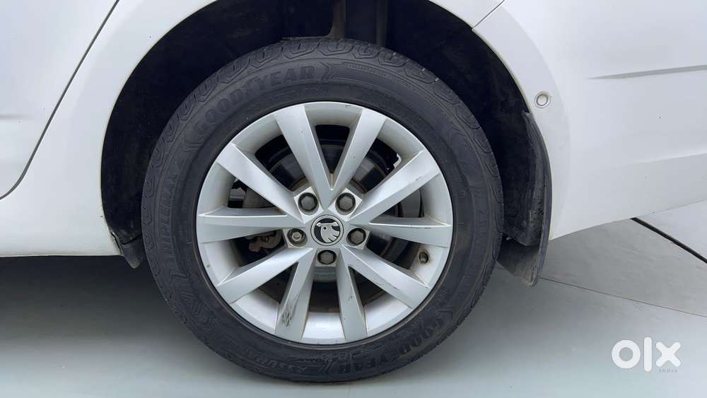 Skoda Octavia 2.0 L K Tsi At, 2018, Petrol