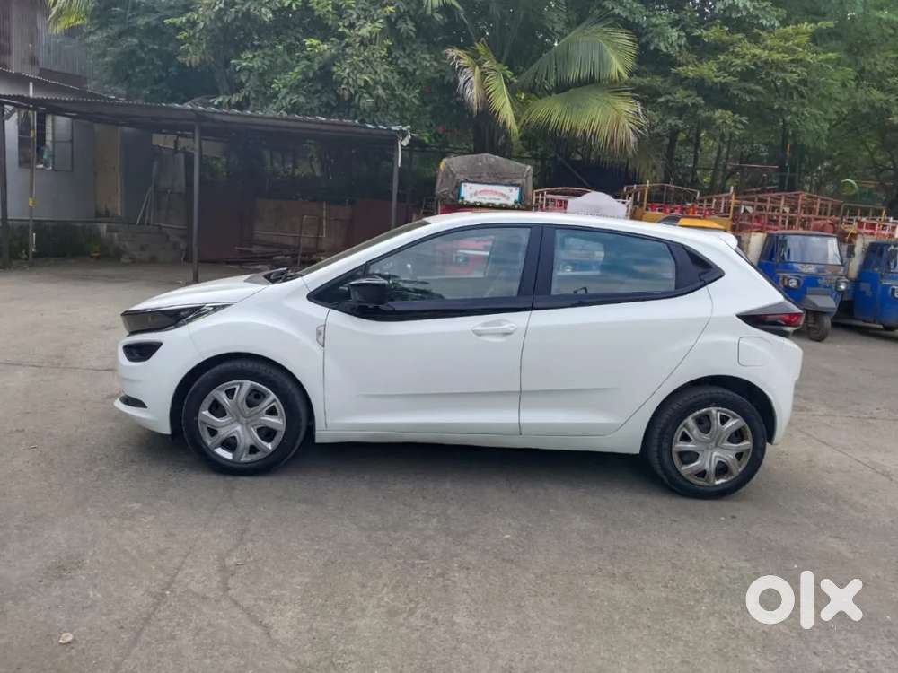 Tata Altroz Xm (s) Petrol, 2024, Petrol