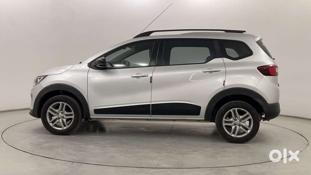 Renault Triber Rxz, 2022, Petrol
