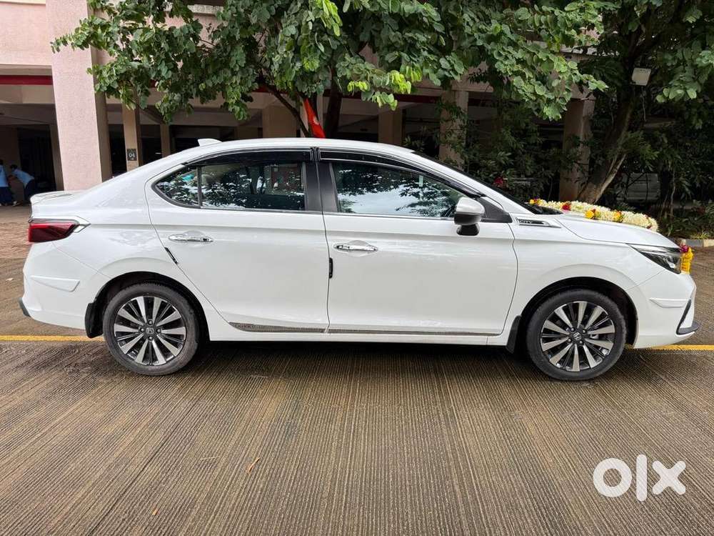 Honda City Zx 2025 Petrol 27500 Km Driven