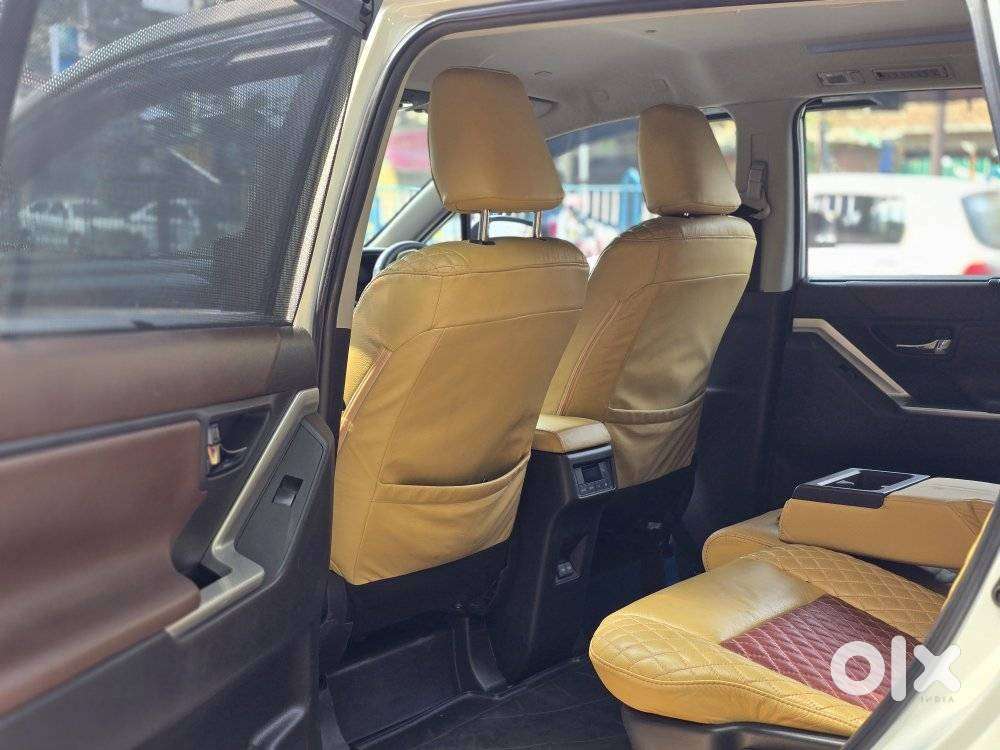 Toyota Innova Hycross 2.0 Vx Hybrid 8 Str, 2023, Petrol