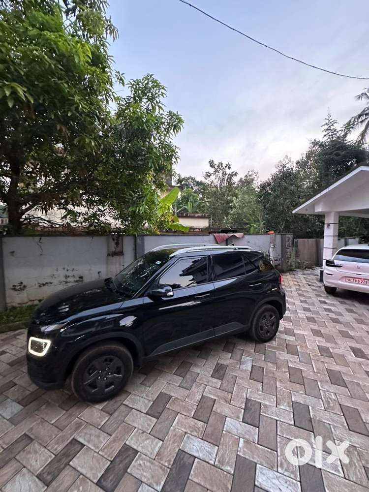 Hyundai Venue S Plus Mt 1.2 Kappa, 2023, Petrol
