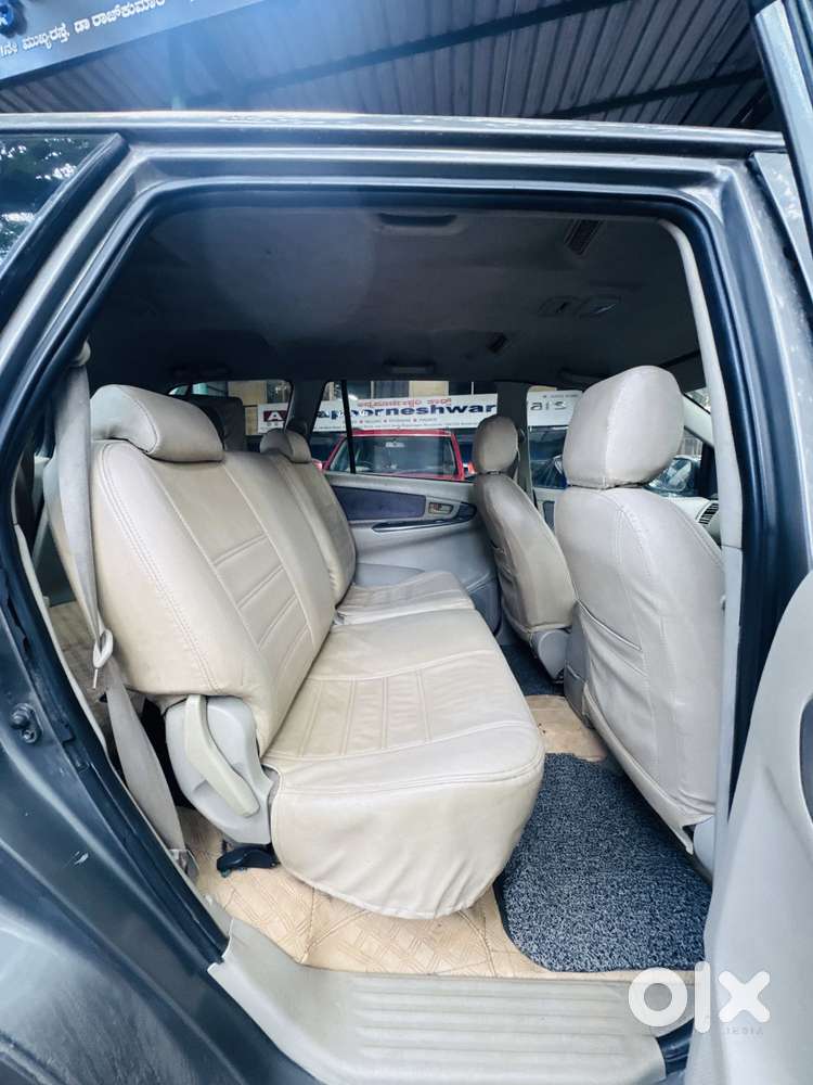 Toyota Innova 2.5 G (Diesel) 8 Seater, 2012, Diesel