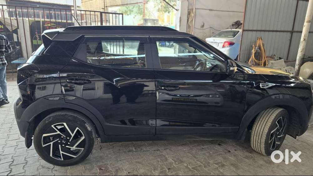 Mahindra Xuv 3xo Ax7 2nd Top Model 2024