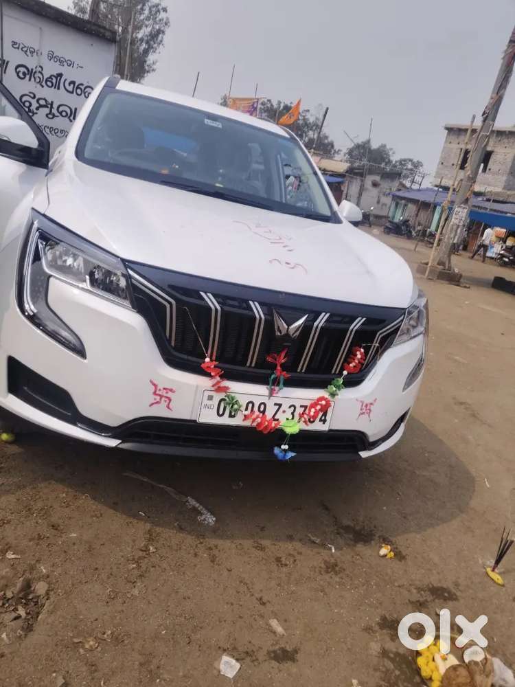 Mahindra Xuv700 Petrol Mt 2025 (7 Str)