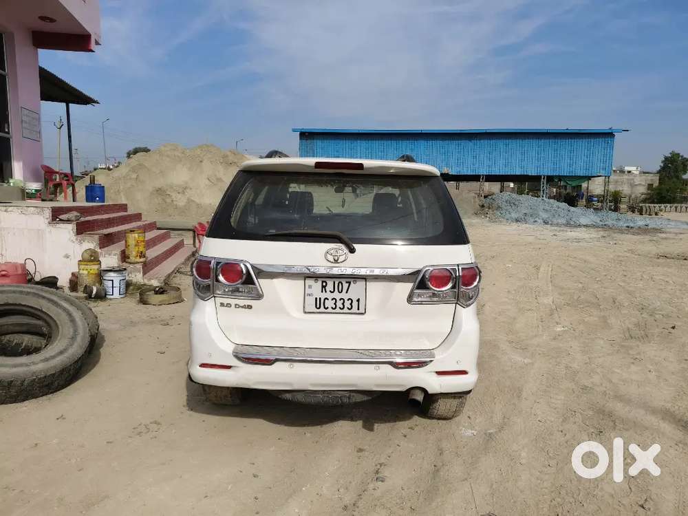 Toyota Fortuner 2015
