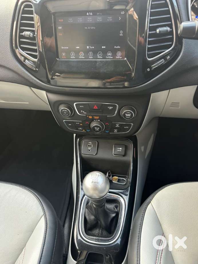 Jeep Compass 2.0 Limited Option Black, 2018, Diesel